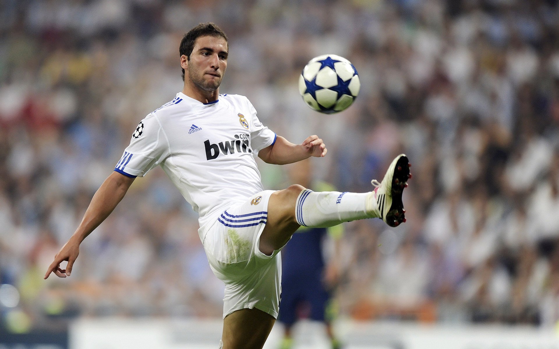 东契奇在IG比赛中赛况扑朔迷离，高光表现引发热议！